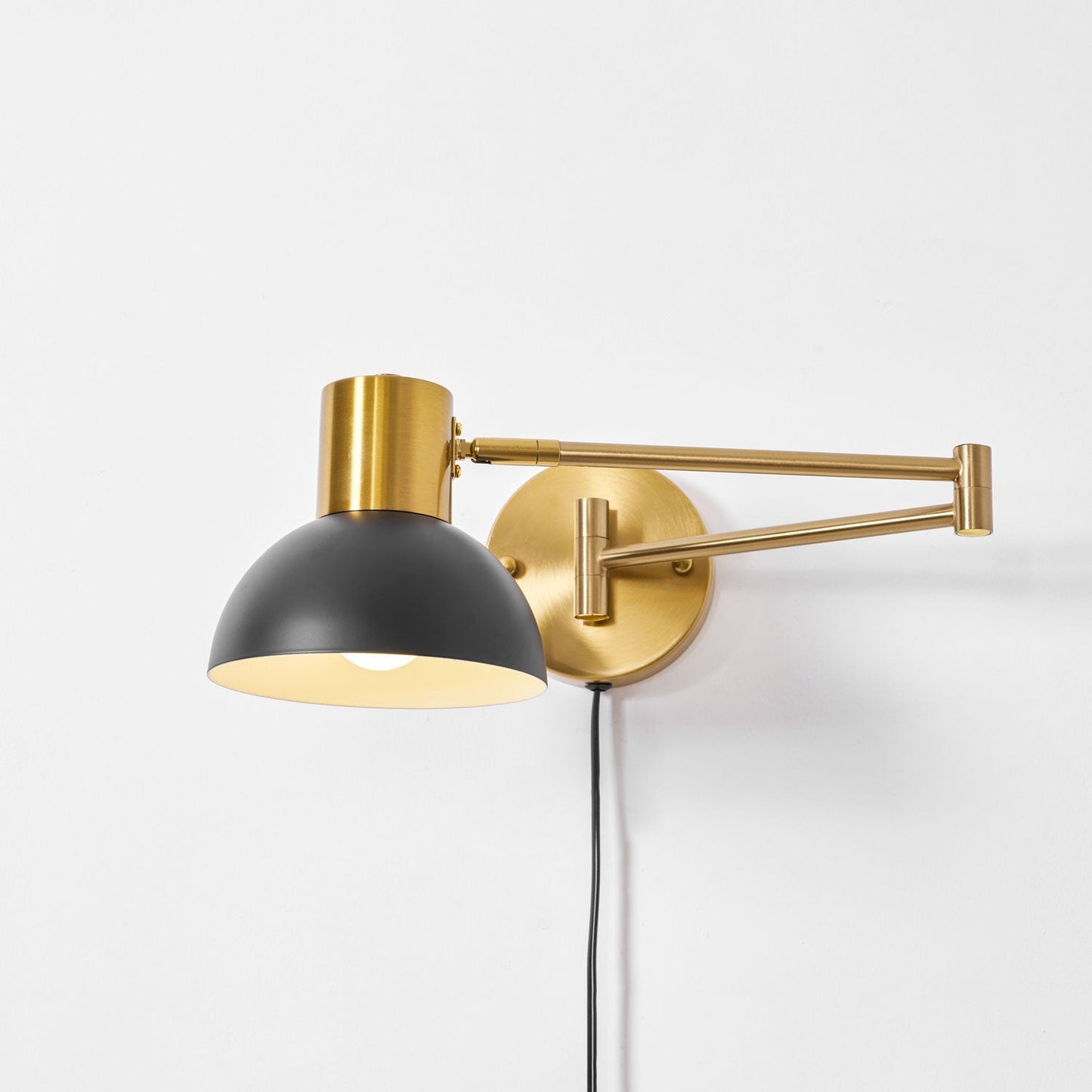 Adjustable Arm Wall Lamp with 360° Rotation | Stylish Wall Sconce Lighting for Versatile Illumination 10