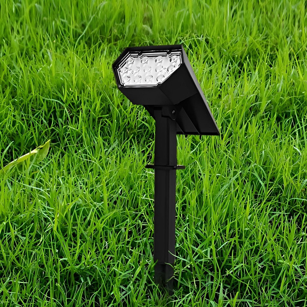 EcoGlow | Solar Spot Lights with Adjustable Design & Waterproof Feature for Landscape Illumination 6